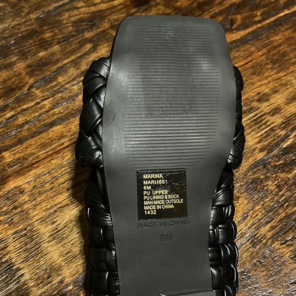 Steve Madden Marina Flat Sandals *Final price drop* - Picture 7 of 7